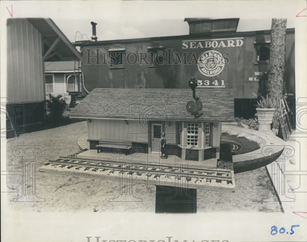 1964 Press Photo 1880 Railroad Depot - RSG37427 - Historic Images