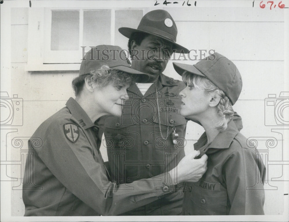 1981 Press Photo Eileen Brennan, Hal Williams, &amp; Lorna Patterson in &quot;Private - Historic Images