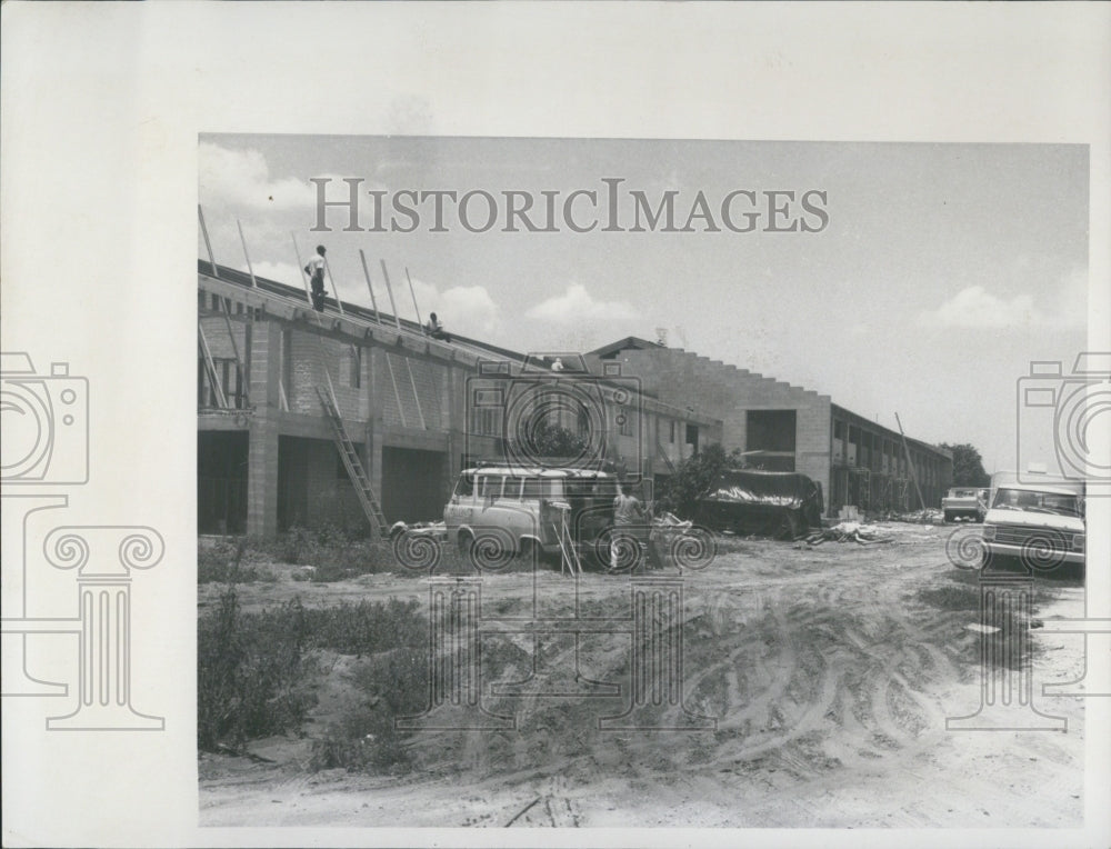 1989 Press Photo Apartment construction - Historic Images