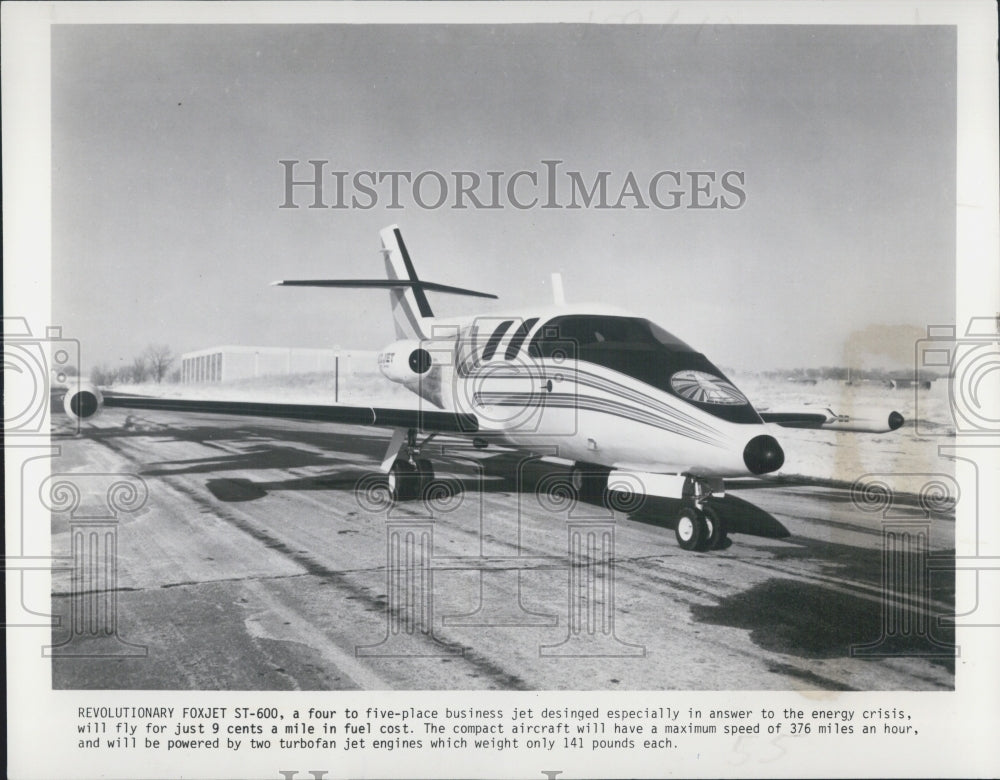 Press Photo Foxjet St- 600 business jet airplane - Historic Images