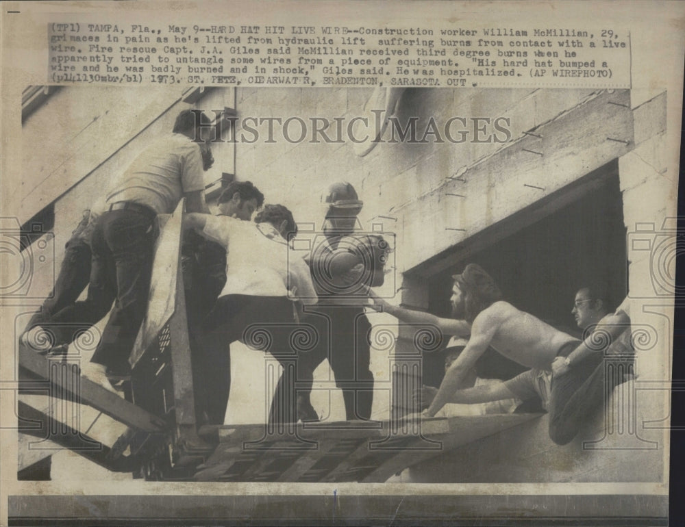 1973 Construction Worker William McMillian Contact Live Wire - Historic Images