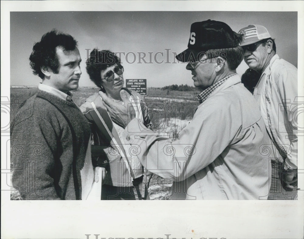 1986 Press Photo State rep John Renke Ann Hilderbrand Ellison Hardee - Historic Images