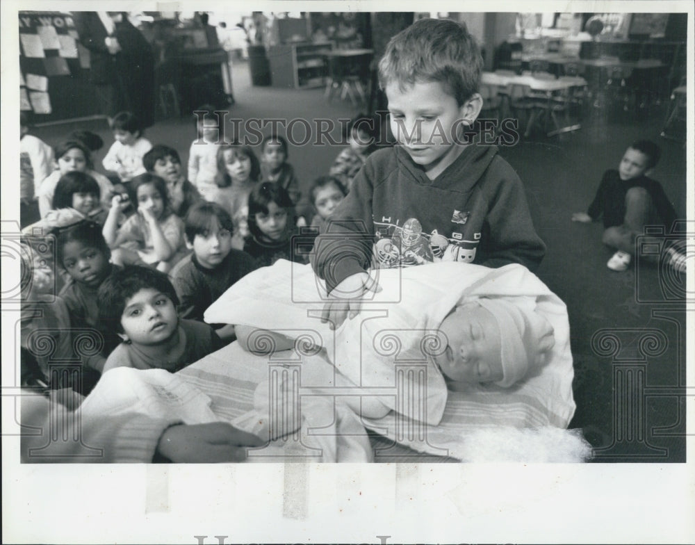 1992 Press Photo Alex Popielewski Kindergarten Student at Disney Magnet School - Historic Images