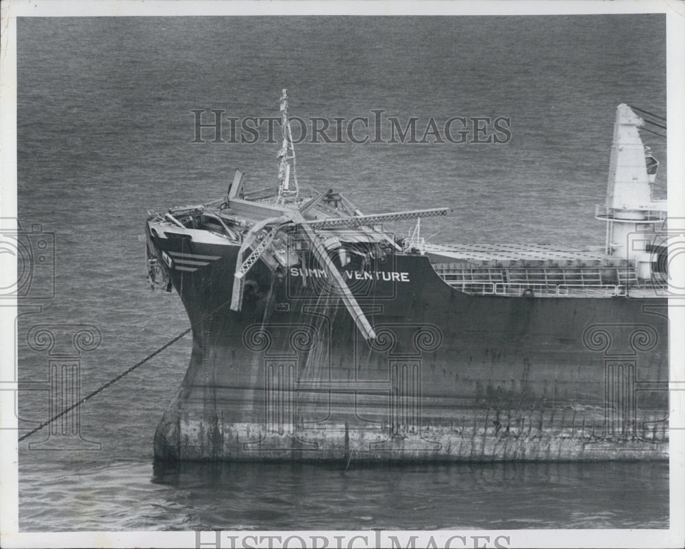 1981 Press Photo A Portion of the Bridge roadway fell on The Summit Venture - Historic Images