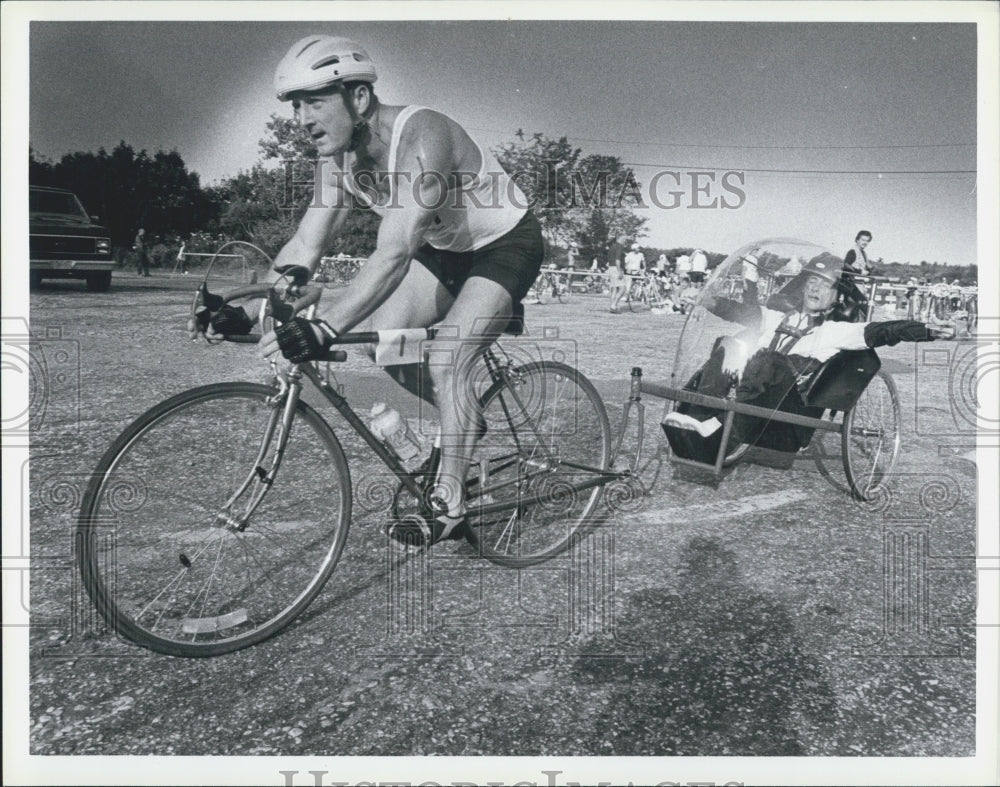 1985 Press Photo Rich Hoyt Medford Triathalton - Historic Images