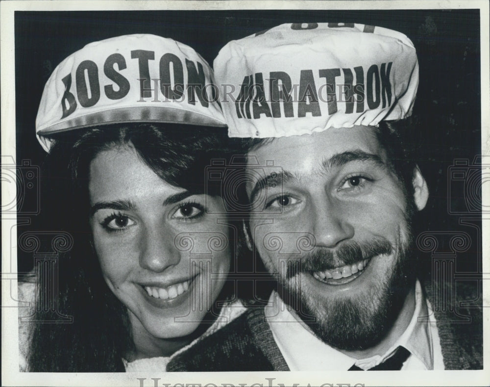 1984 Press Photo The Boston Marathon Kelly Murphy and Jack Brighton - Historic Images