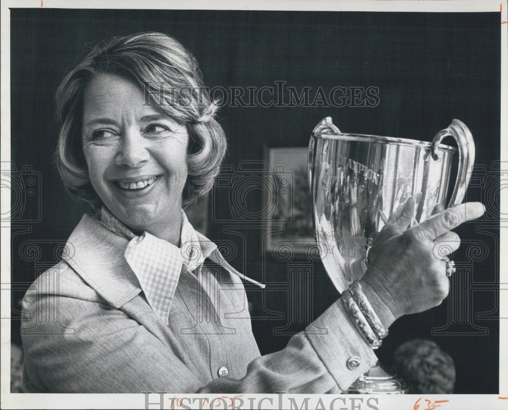 1975 Nadine Carlisle - Historic Images