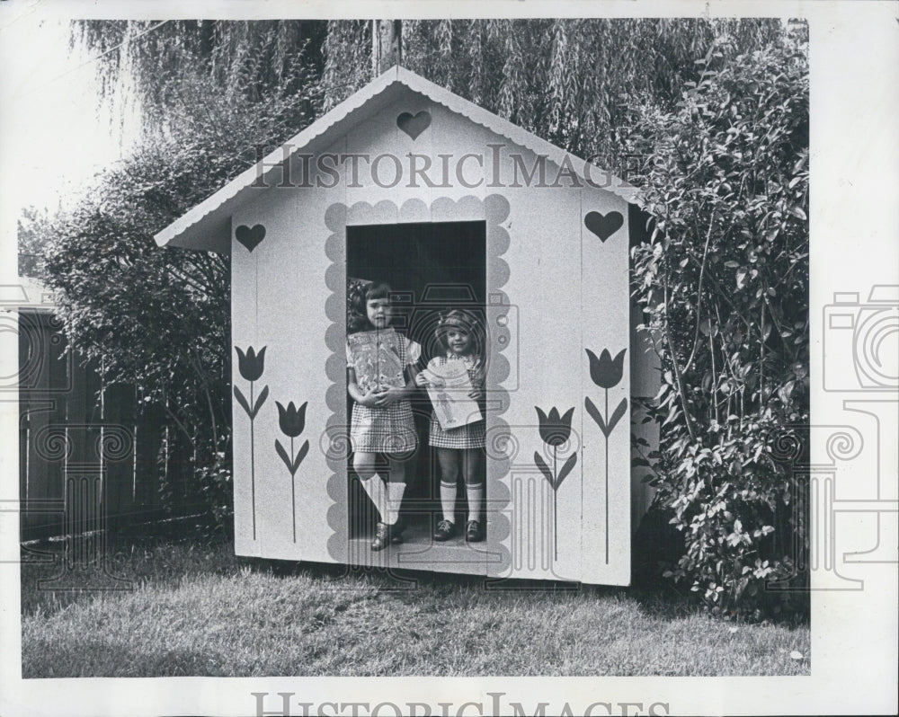 1973 Mr &amp; Mrs Domijanic Built Playhouse for Kids Christine &amp; Pattie - Historic Images