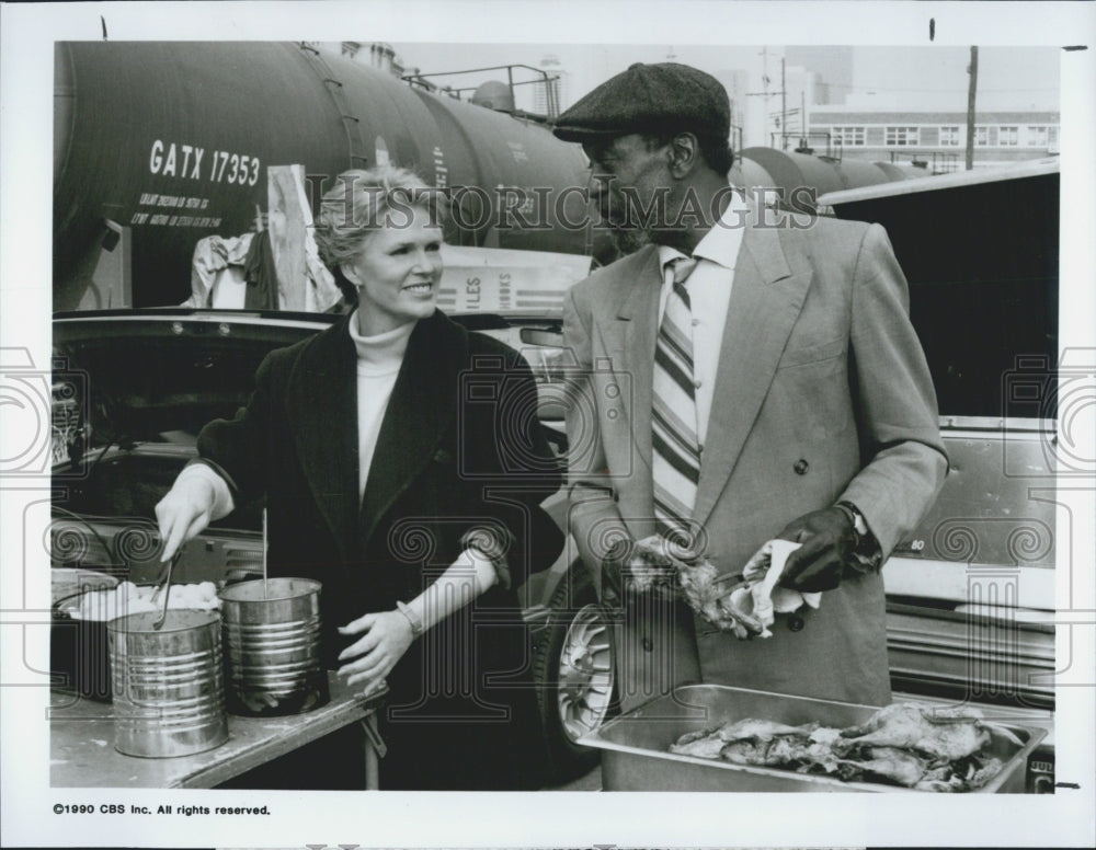 1990 Press Photo Sharon glees and Bill Cobbs - Historic Images