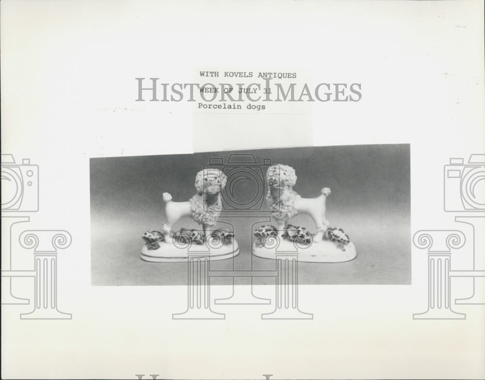 1988 Press Photo From Novels Antiques Porcelain Poodles Made In Staffordshire - Historic Images