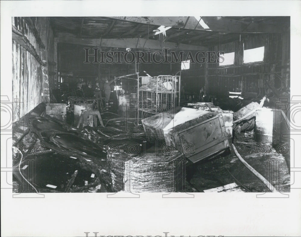 1988 Press Photo Arson suspected in blaze at factory - Historic Images