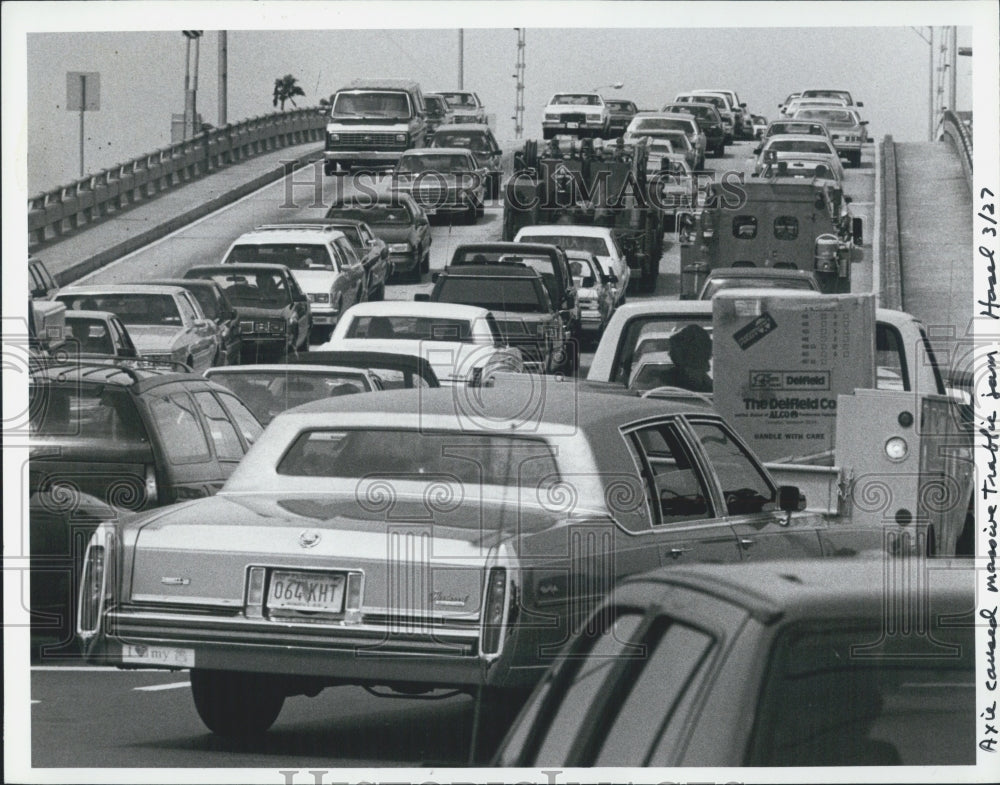 1987 Press Photo of traffic jam on Memorial Causeway in Clearwater - Historic Images