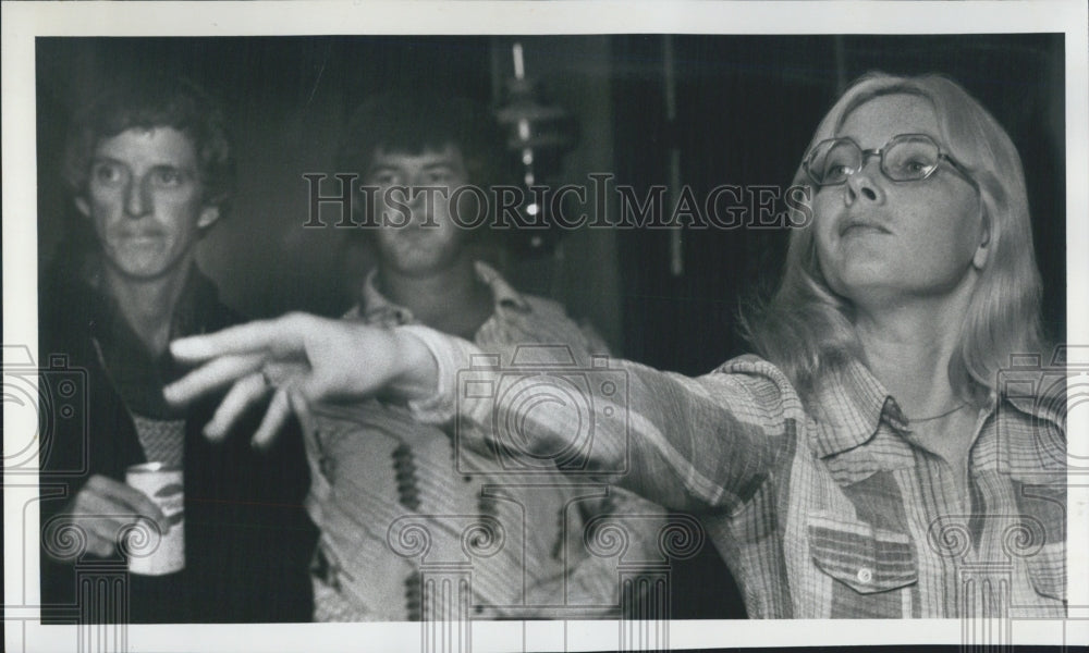 1978 of Diane Brooks playing darts at Anchor Inn, St. Petersburg FL - Historic Images