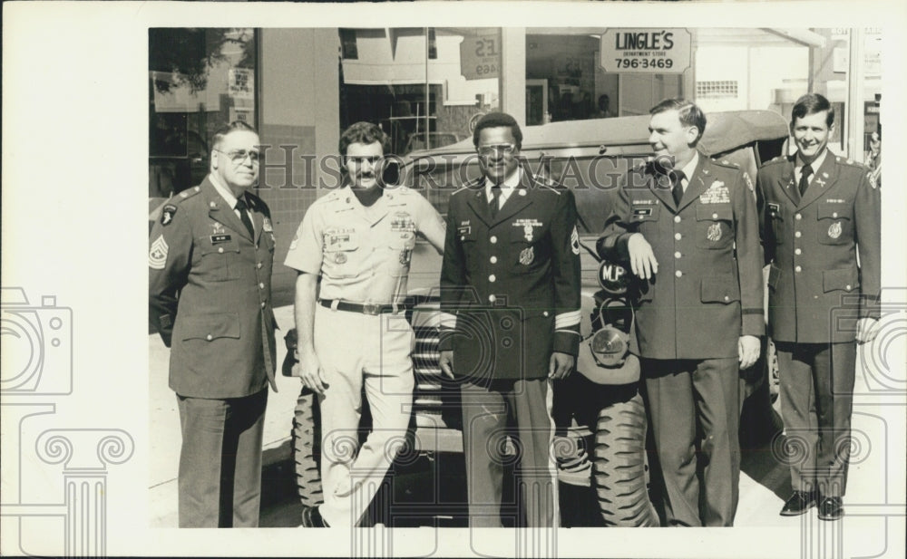 Press Photo Army Recruiting Office Jacksonville Florida - Historic Images