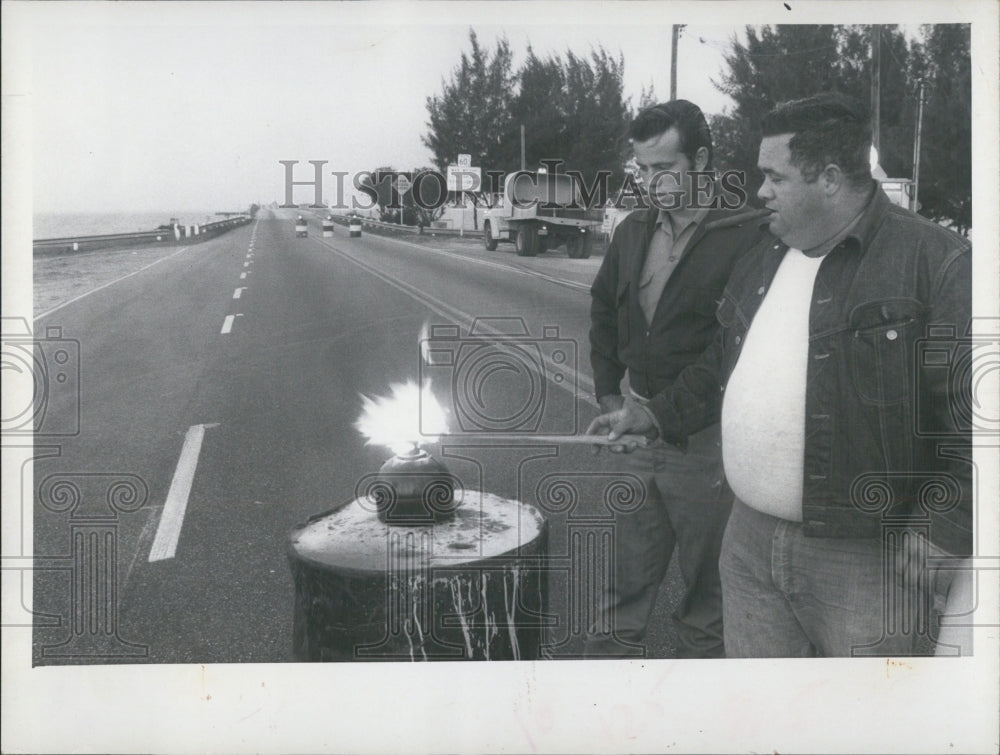 1971 Signal Lights to Stop Traffic - Historic Images