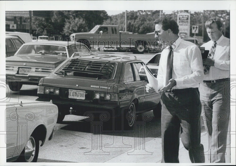 1987 Press Photo Randy bly Rich Whitcomb Seat belt wearers - Historic Images