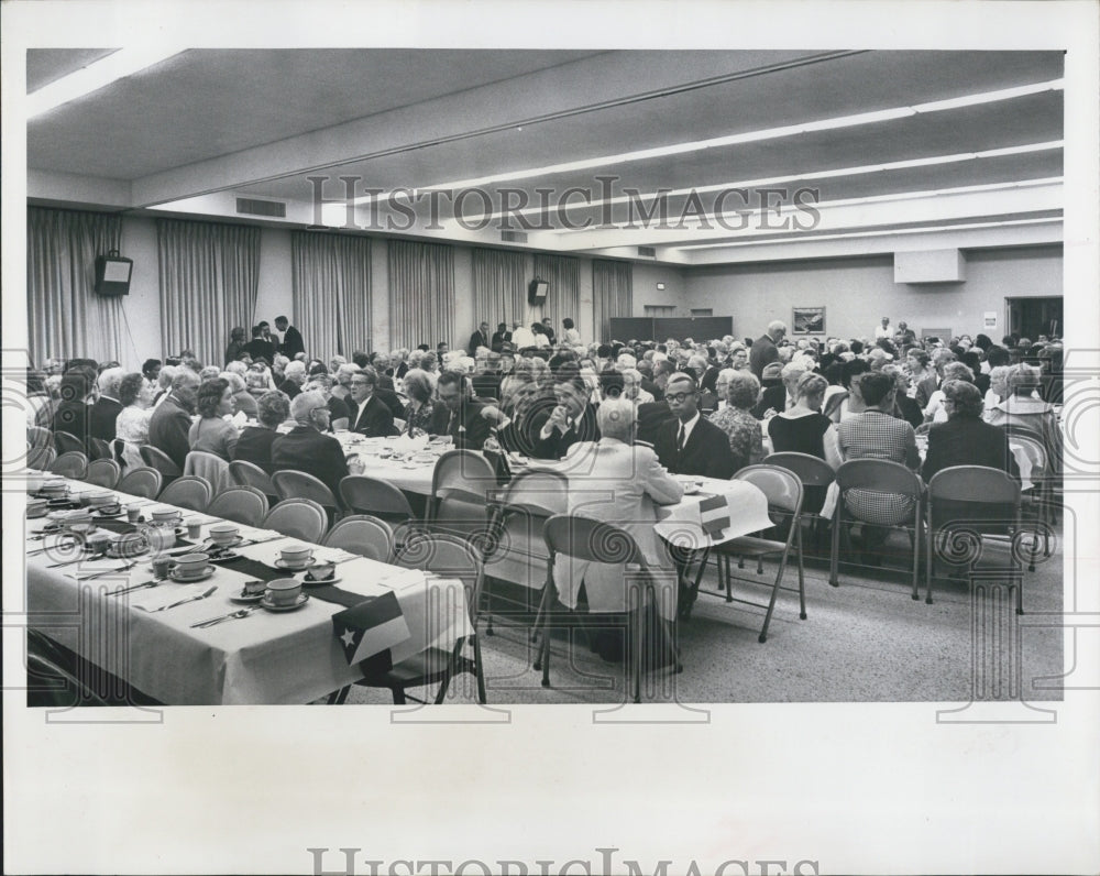 1965 Press Photo Meeting - Historic Images