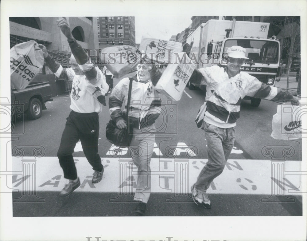 1989 Press Photo of pre-Boston Marathon antics from runners - Historic Images