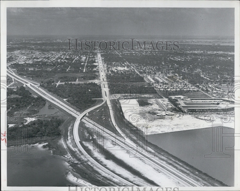 Press Photo Aerial View Of Howard Frankland Bridge Over Old Tampa Bay, Florida - Historic Images