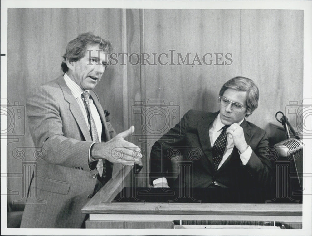 1984 Press Photo Actors Barry Newman &amp; Gary Cole In Miniseries &quot;Fatal Vision&quot; - Historic Images