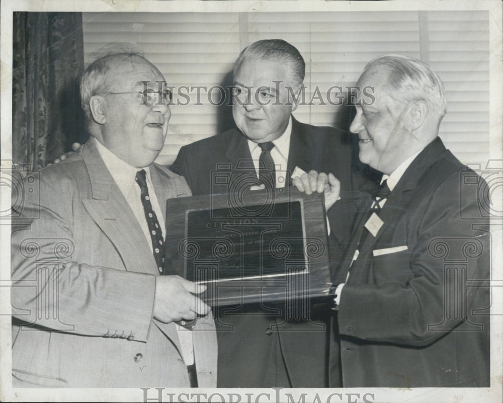 1955 Press Photo Robert Casey, Tom Howard Harry Ruetunger Press Vet - RSG40359 - Historic Images