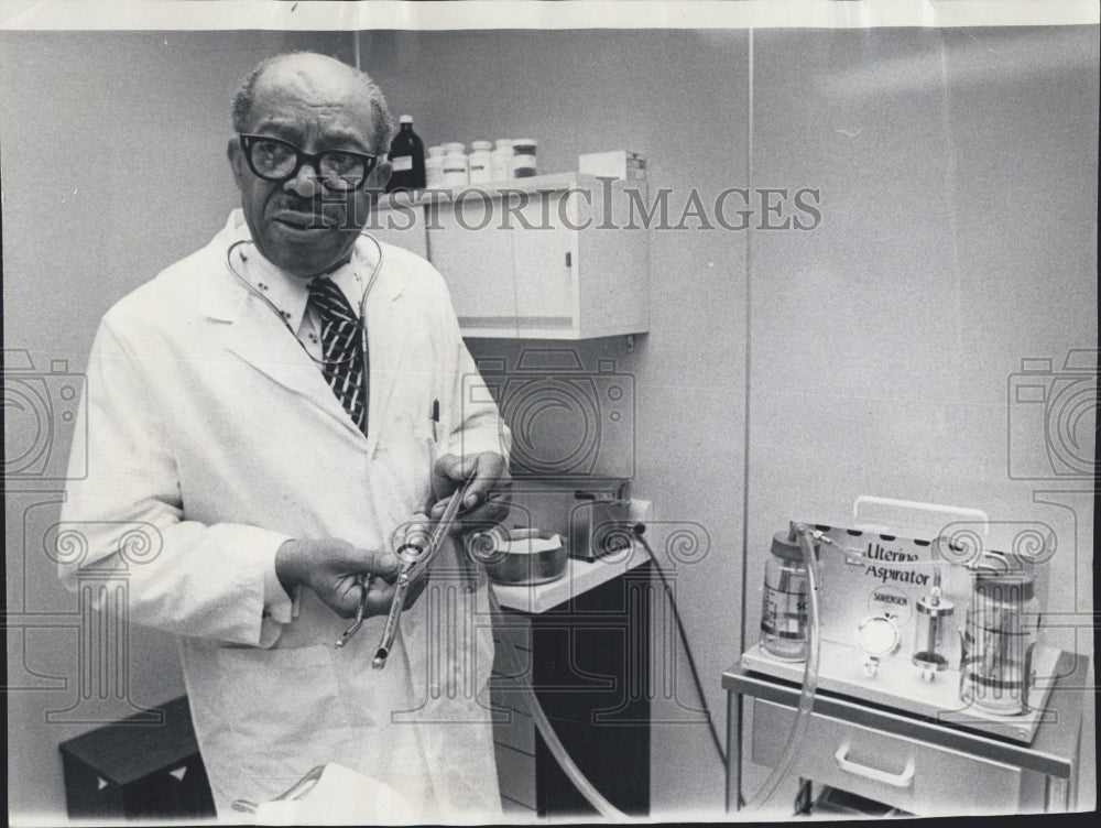 1973 Theodore Howard With Abortion Equipment - Historic Images