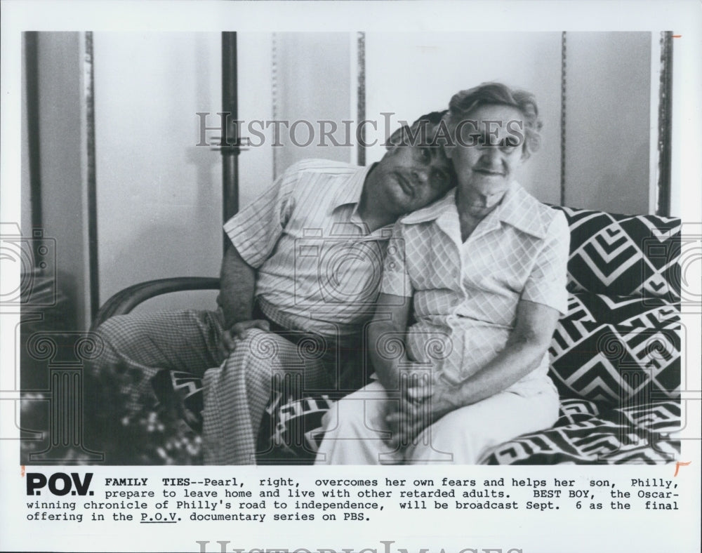 1988 Press Photo P.O.V. Documentary Series Best Boy Oscar Winning Chronicle - Historic Images