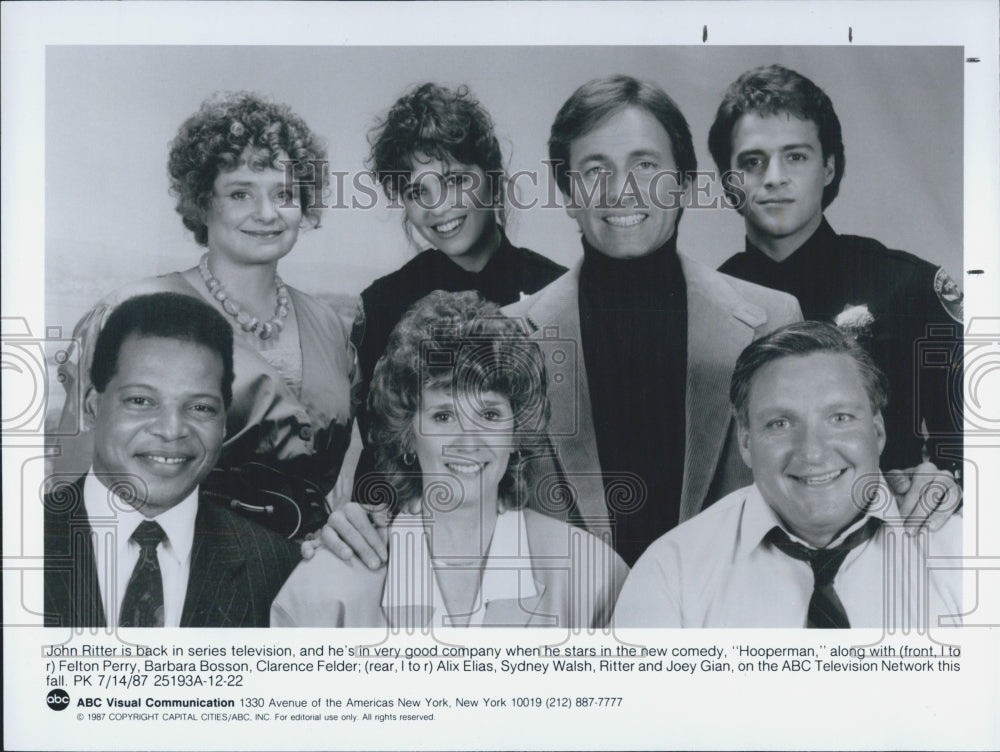 1987 Press Photo Actor John Ritter Leads Cast Of ABC Television Series Hooperman - Historic Images