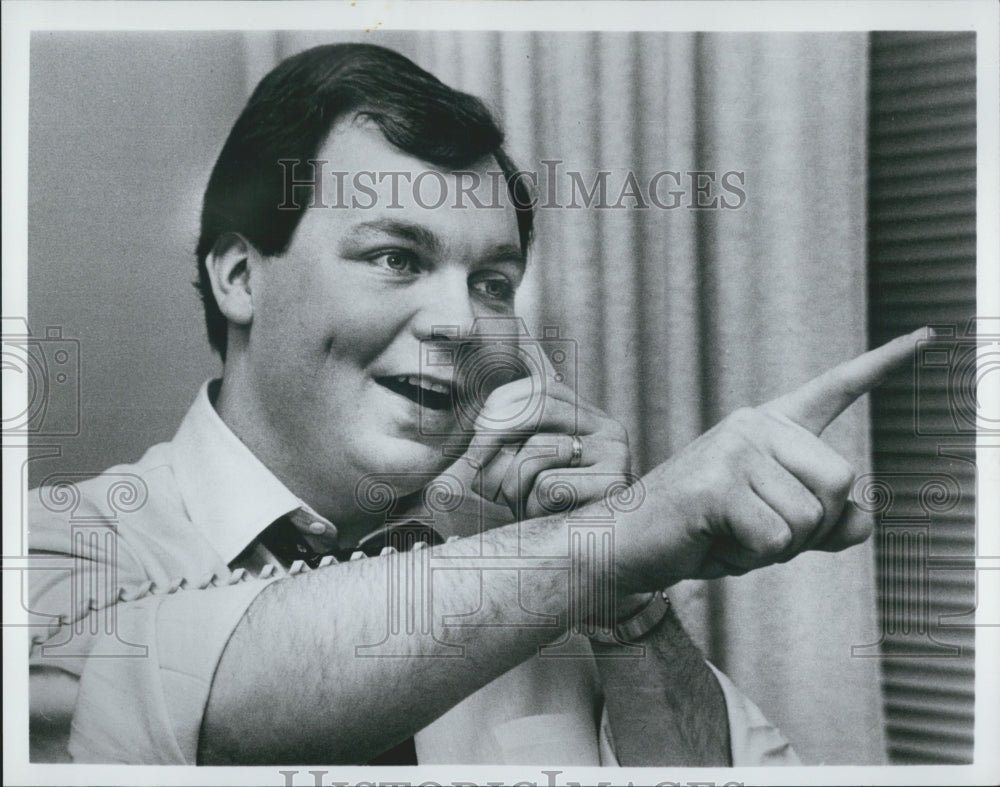 1983 Press Photo Ed Howelett 42nd Ward Aldermanic Candidate - Historic Images