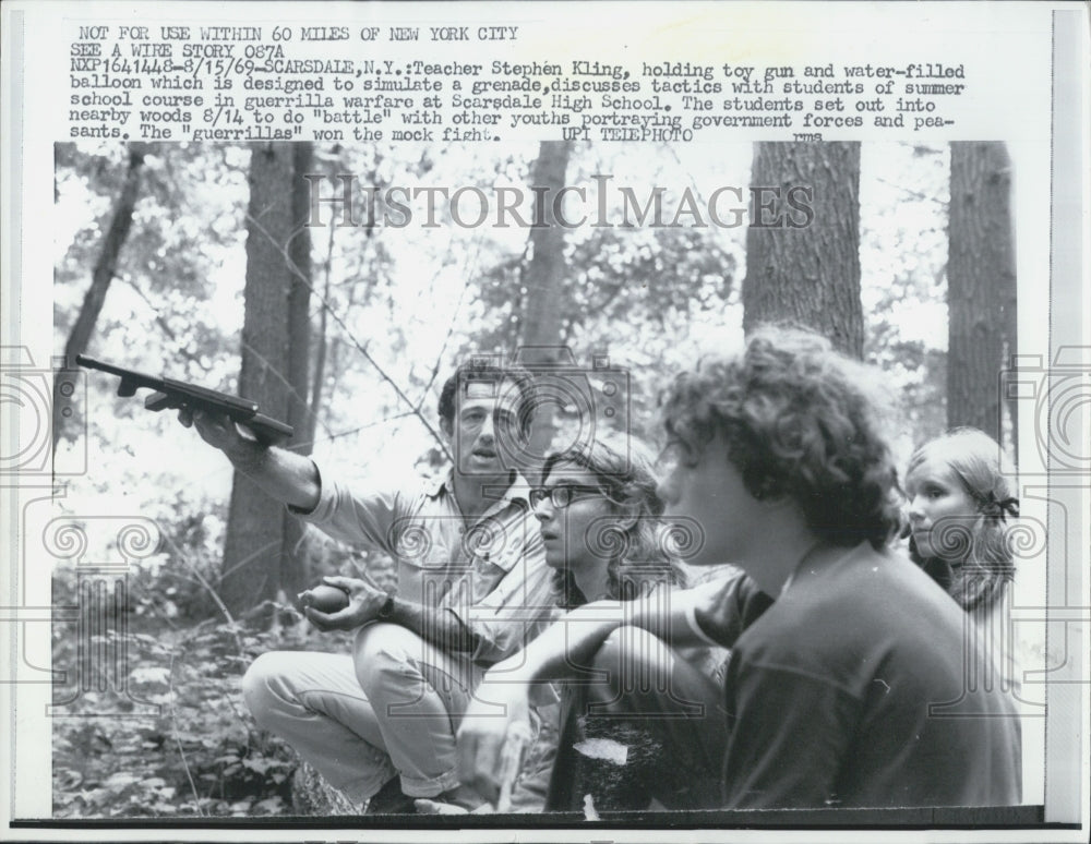 1969 Teacher Stephen King and Students on Guerrilla Warfare - Historic Images