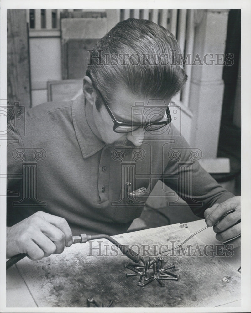 Press Photo OUT NAILS - Historic Images