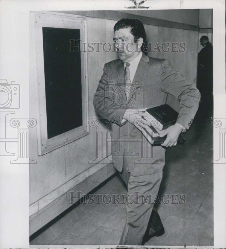 1968 Luis Humberto Oros, enter U.S District Court. - Historic Images