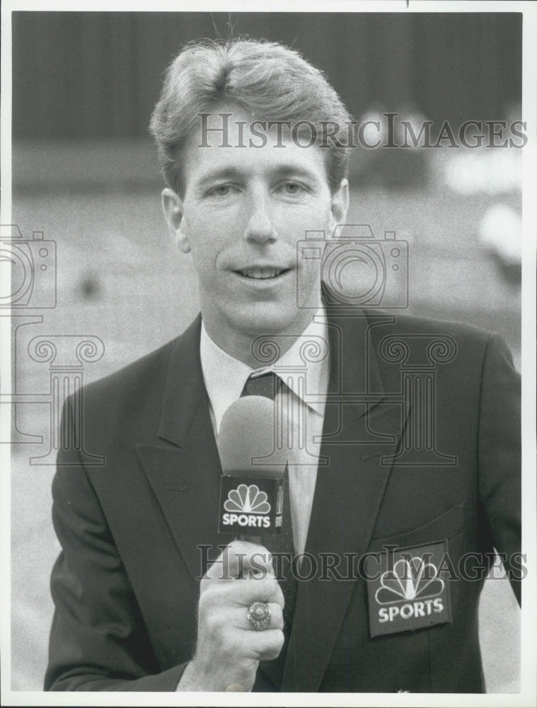 Press Photo Dwight Stones NBC Sports Analyst - Historic Images