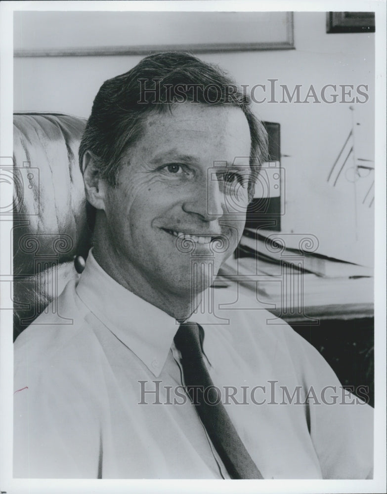 Press Photo Harry Usher Los Angeles Olympic Committee Vice President - Historic Images