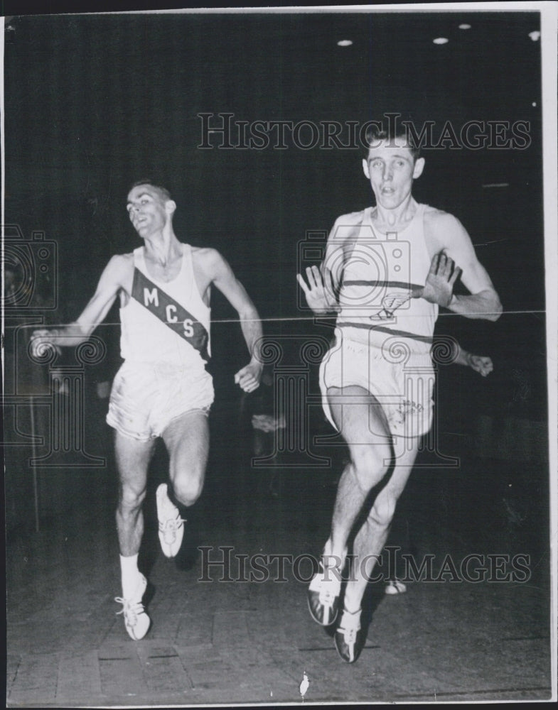 1961 Sullivan Beats Olympian Close of 1000-yard Run - Historic Images