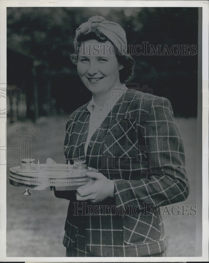Press Photo Maureen Ruttle England Golfer visits United States to compete in - Historic Images