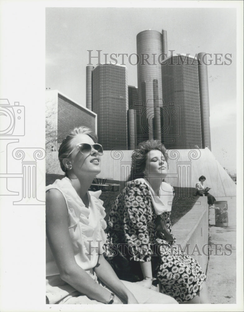 1986 Press Photo Downtown Lunch Hour - Historic Images