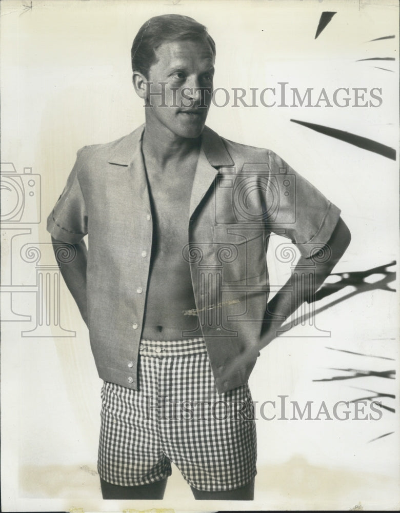 1966 Press Photo Beach Fashion - RSG42699 - Historic Images