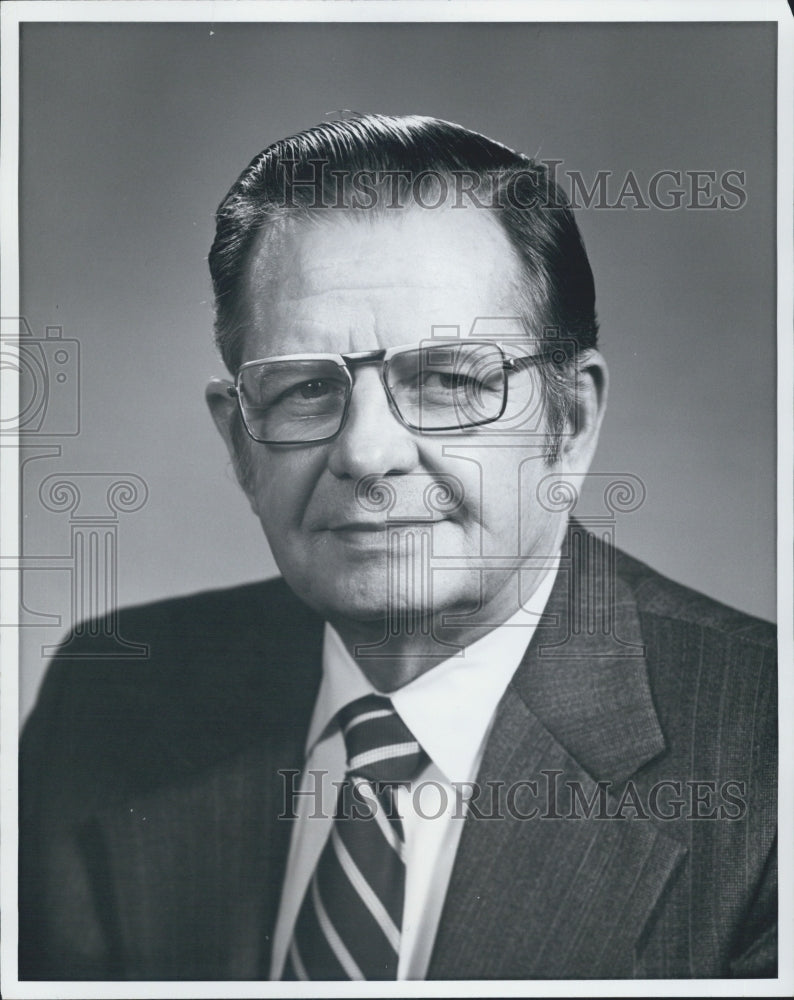 1974 Press Photo Evan Olstead Mgr Of Maintenance Dept Chicago Transit Authority - Historic Images