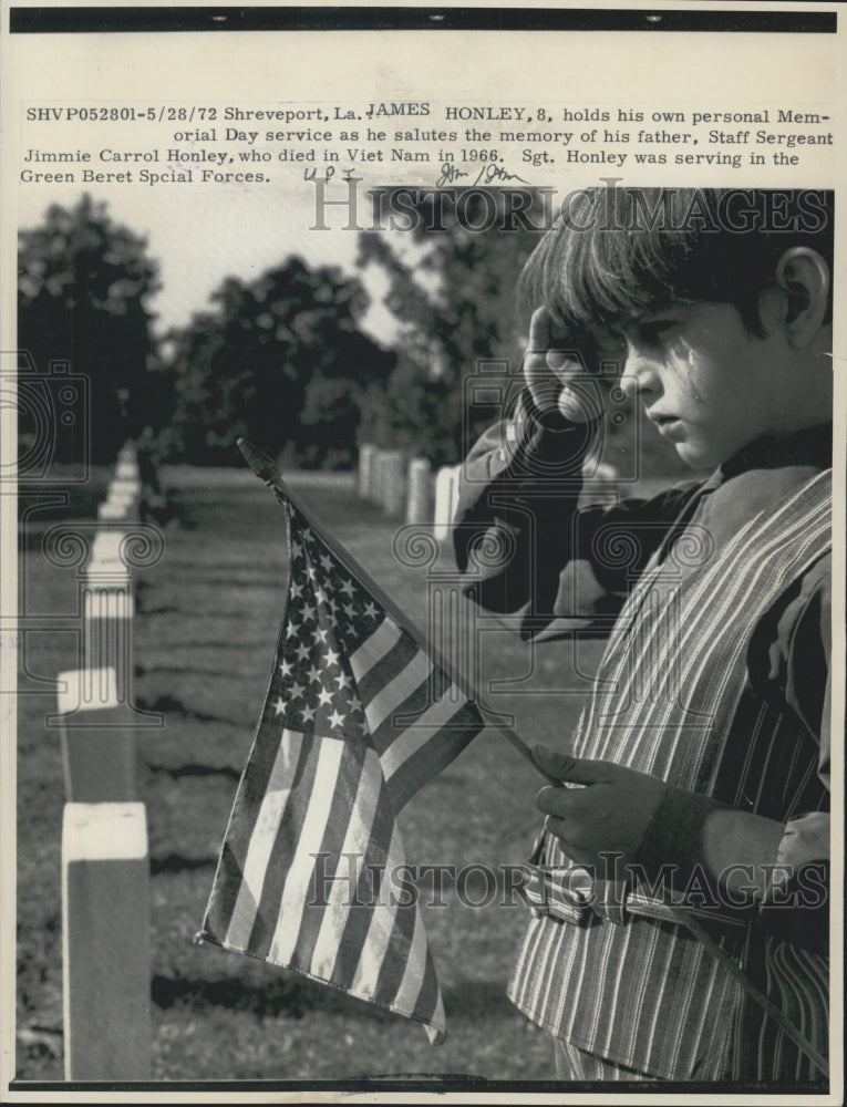 1972 James Honley memorial day service father Jimmie Carrol Honley - Historic Images