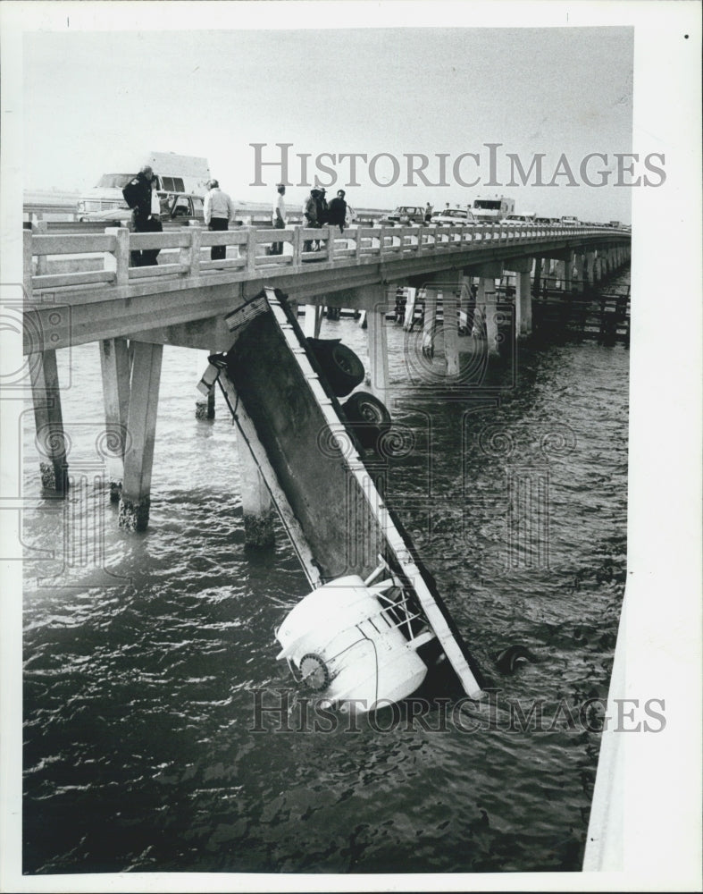 1985 Press Photo Sunshine Skyway Bridge Accident - Historic Images