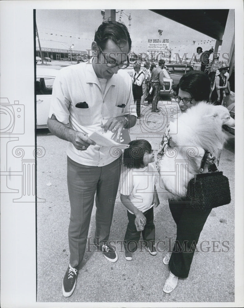 1970 Bill &amp; Sally Israel &amp; Family-Historic Images