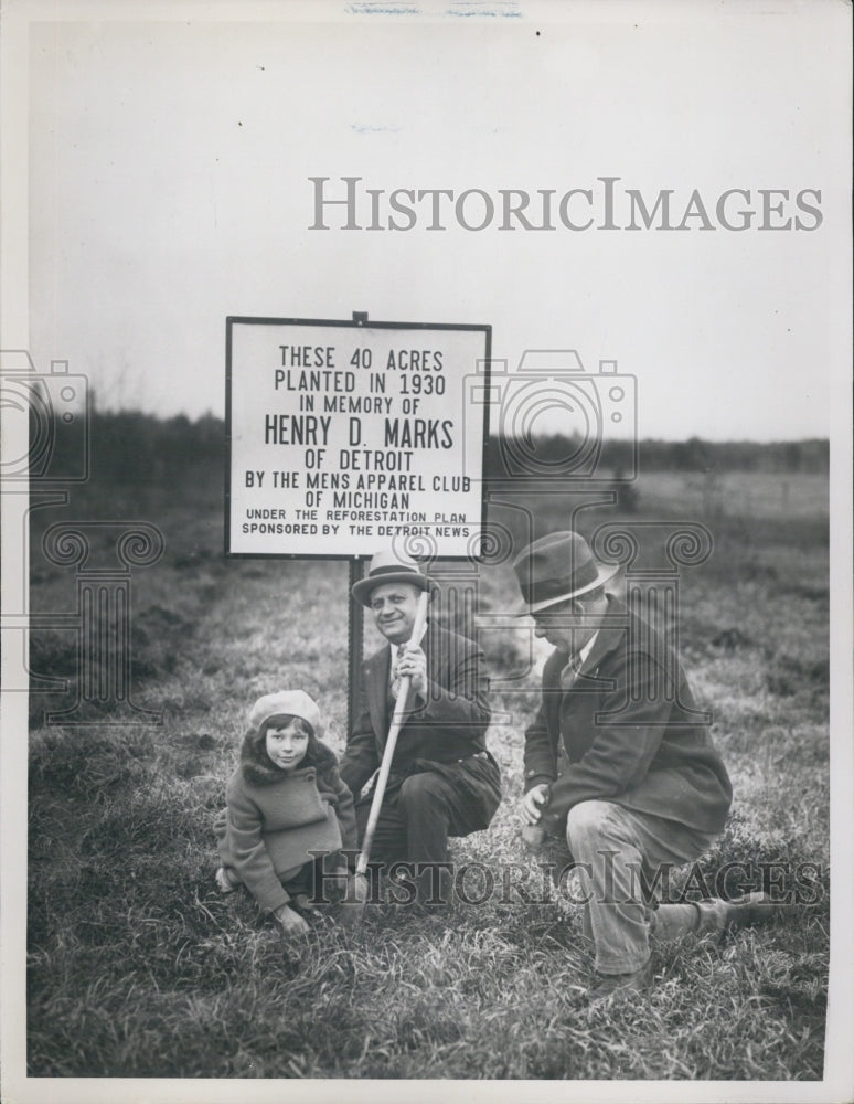 1935 Press Photo Detroit Reforestation By Men&#39;s Apparel Club In Memory Of Henry - Historic Images