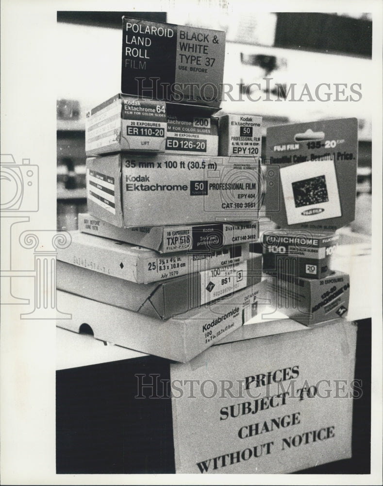 1980 Press Photo of photographic supplies - Historic Images