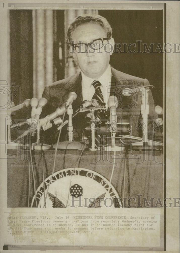 1975 Secretary State Henry Kissinger Milwaukee - Historic Images