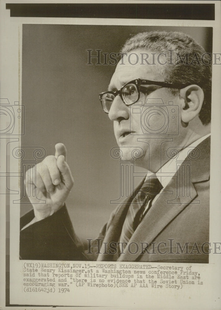 1974 Secretary State Henry Kissinger news conference - Historic Images