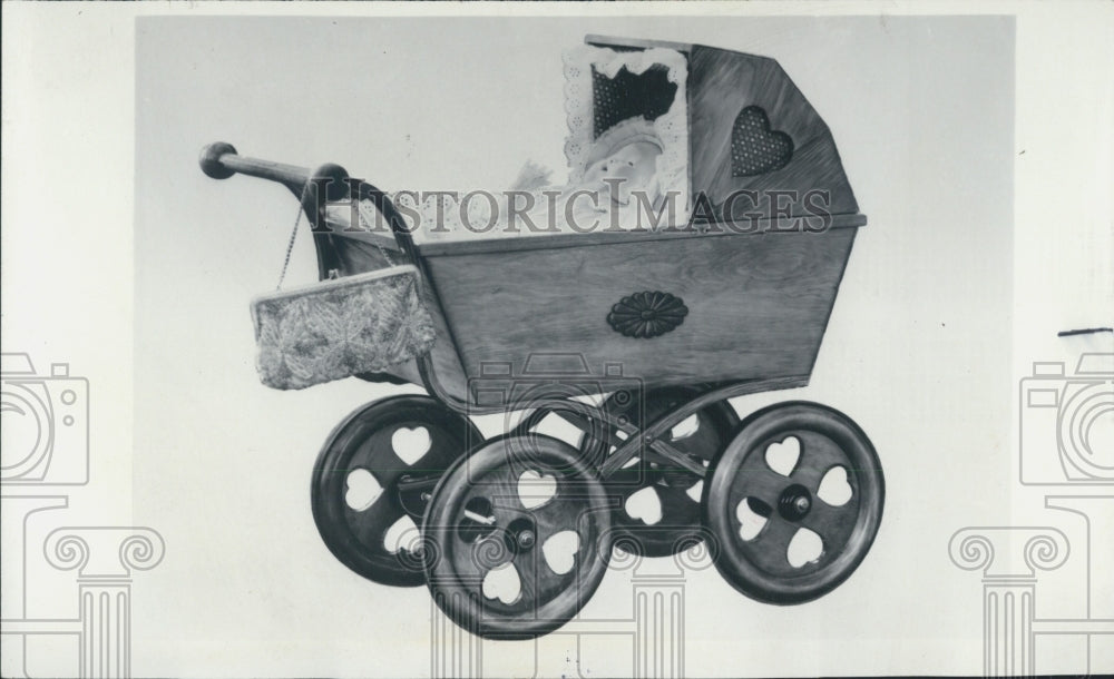 1983 Press Photo The Strom baby carriage - Historic Images