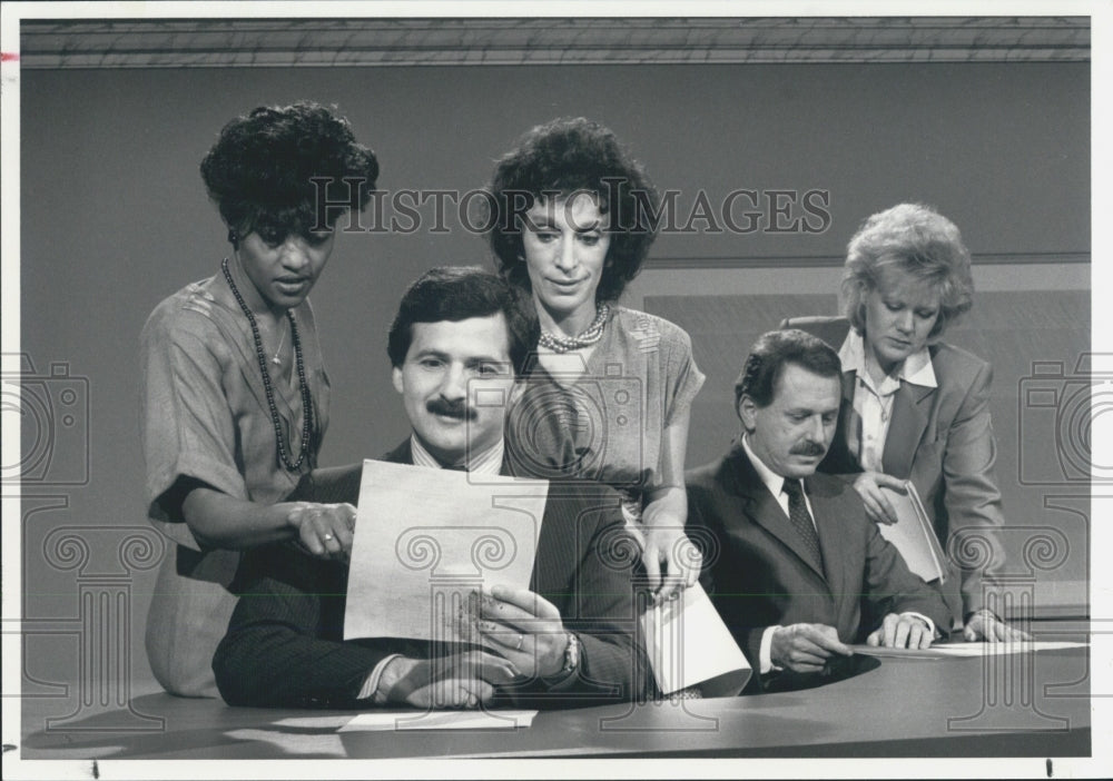 1986 Press Photo Suncoast Business Journal Staff on PBS - Historic Images