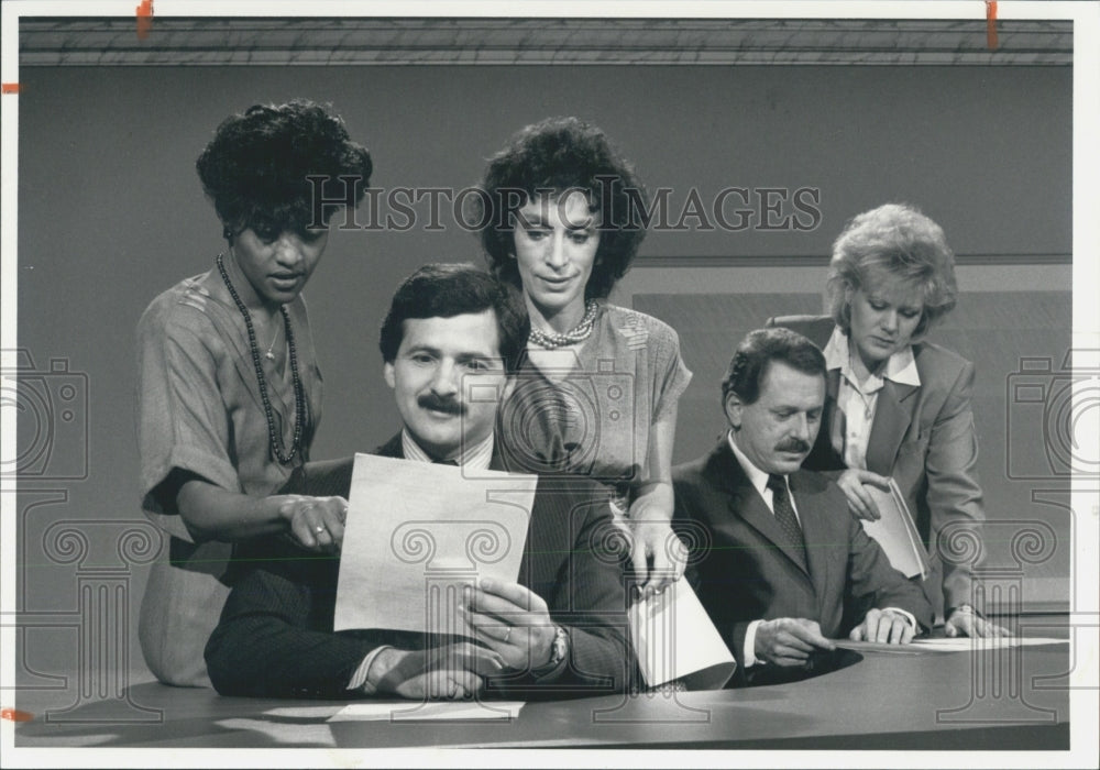 1986 Press Photo Suncoast Business Journal Staff on PBS - Historic Images