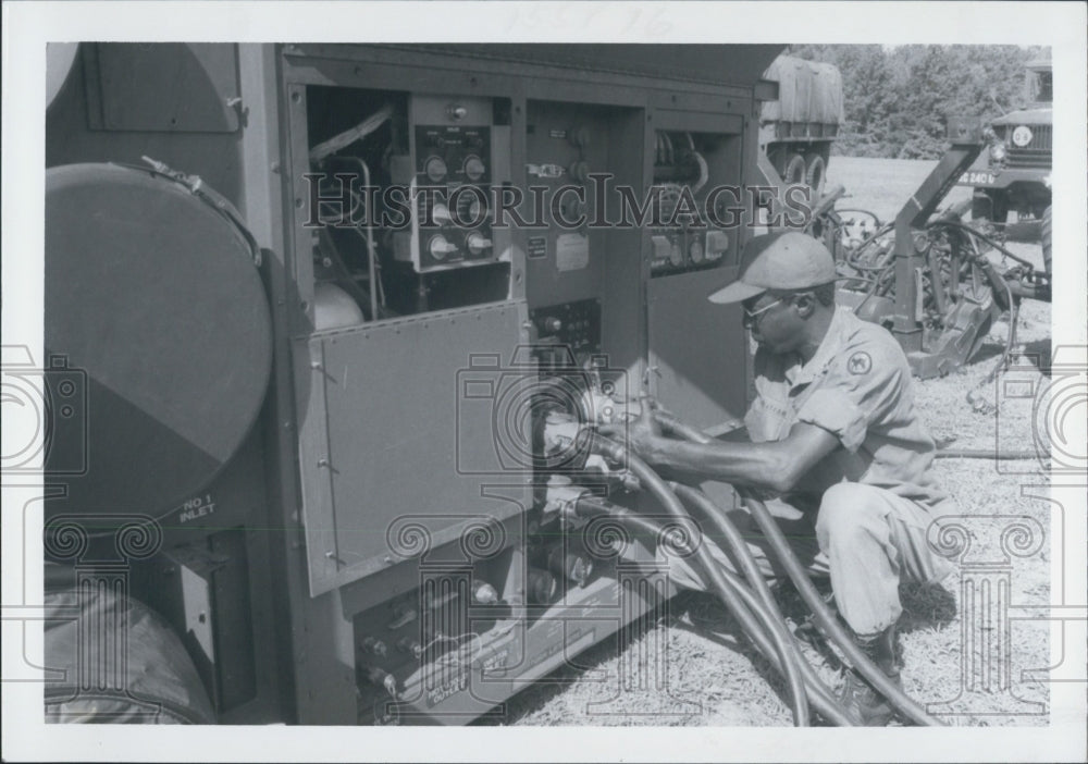 1977 Army Hospital Generator - Historic Images